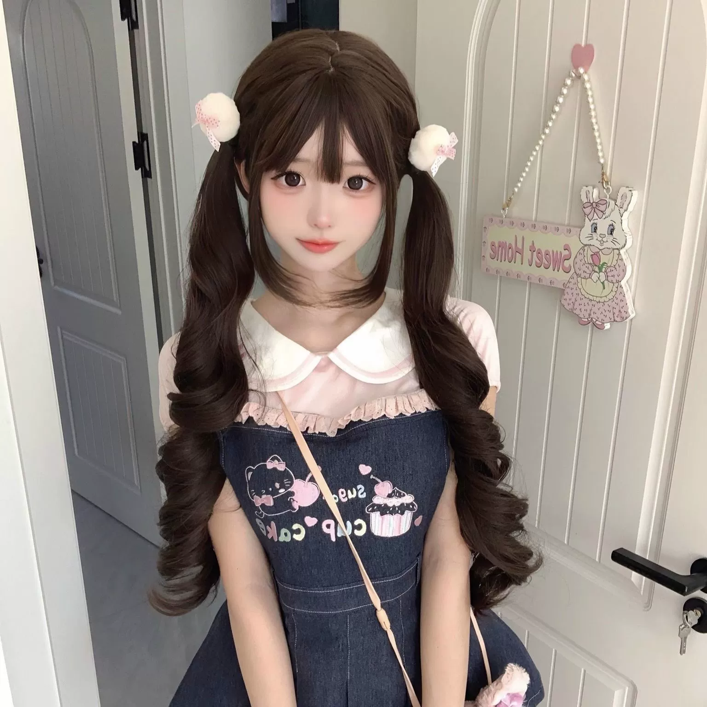 Natural Lolita wig with double ponytails, straight bangs, new fashionable Roman curls, long hair tied up, wig with less hair.