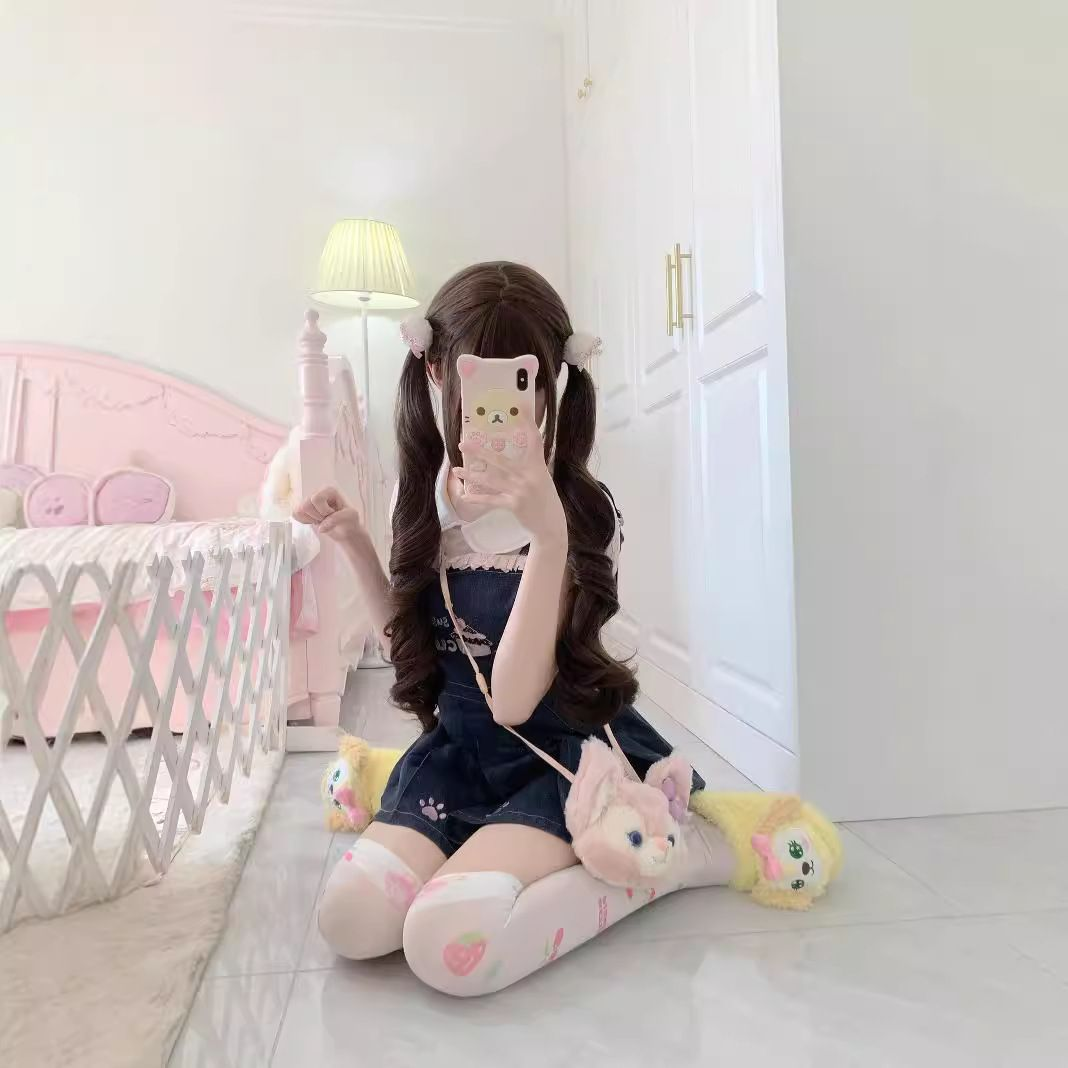 Natural Lolita wig with double ponytails, straight bangs, new fashionable Roman curls, long hair tied up, wig with less hair.